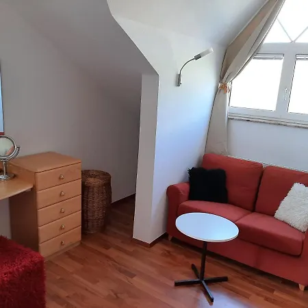 Sundowner At The Lakeside - 120sqm *